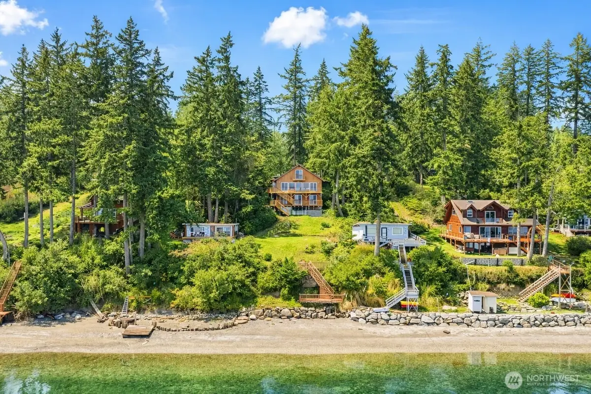 913 E Herron Blvd, Lakebay, WA 98349 - #1