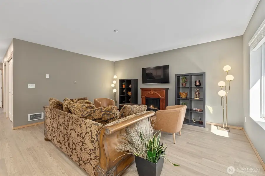 1981 24th Avenue Ne #104, Issaquah, WA 98029 - #3