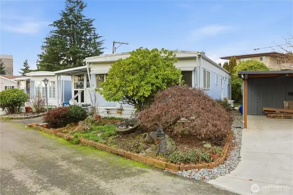 3230 Bow Lake Drive #007, SeaTac, WA 98188