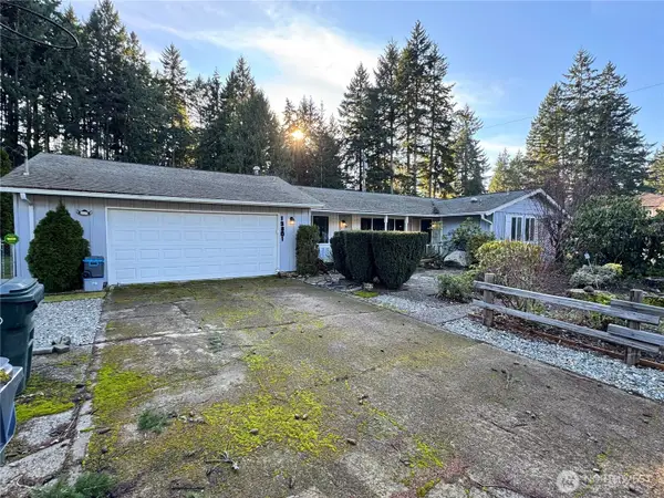13801 Dana Lane E, Puyallup, WA 98373