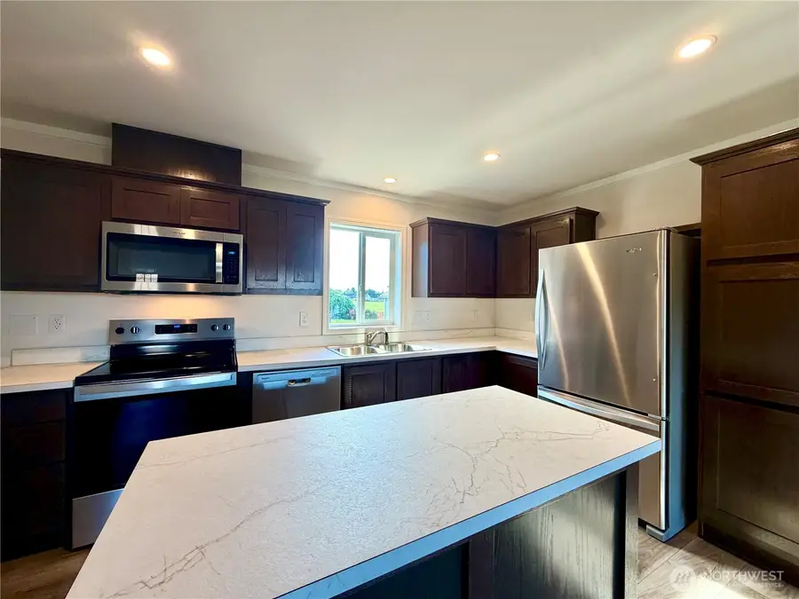 299 Octopus Avenue Ne, Ocean Shores, WA 98569 - #3