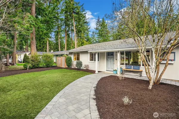 922 208th Ave Ne, Sammamish, WA 98074