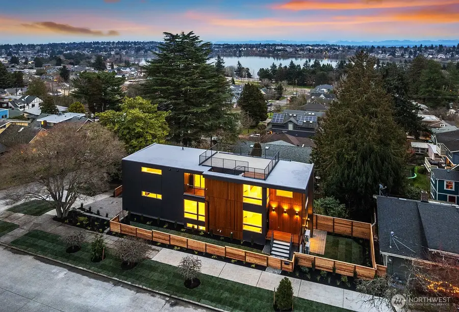 6312 Evanston Avenue N, Seattle, WA 98103 - Image #2