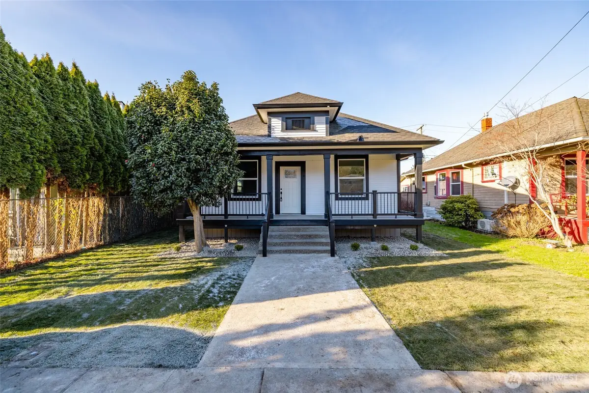 1131 S 6th Street, Mount Vernon, WA 98273 - #1