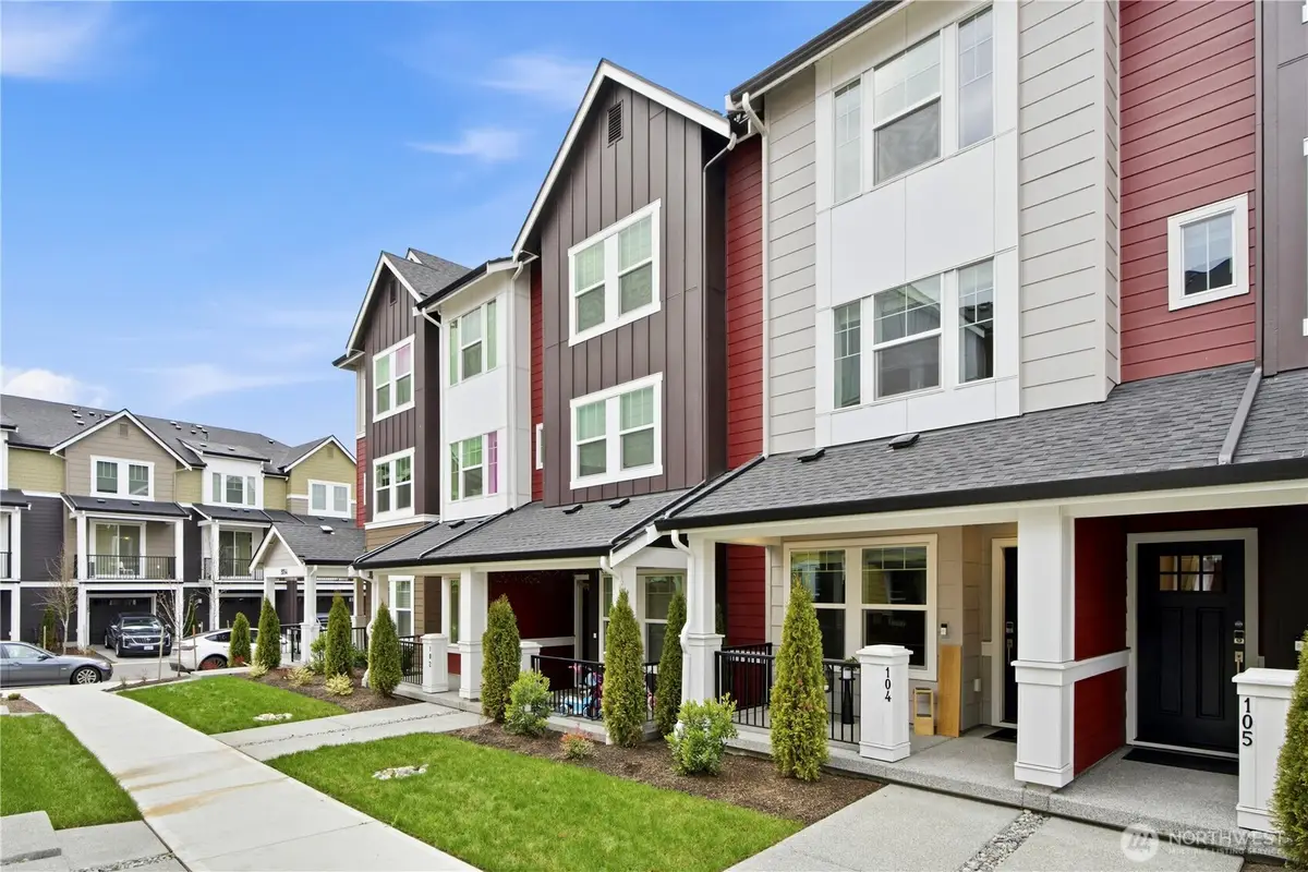 19244 NE 69th Circle #104, Redmond, WA 98052 - Image #1