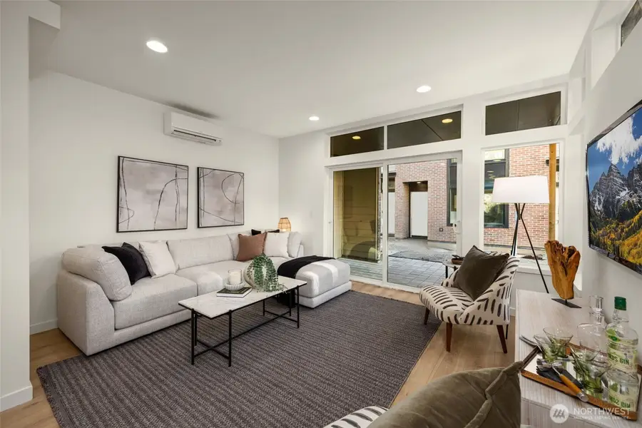 8327 12th Avenue Nw, Seattle, WA 98117 - #3