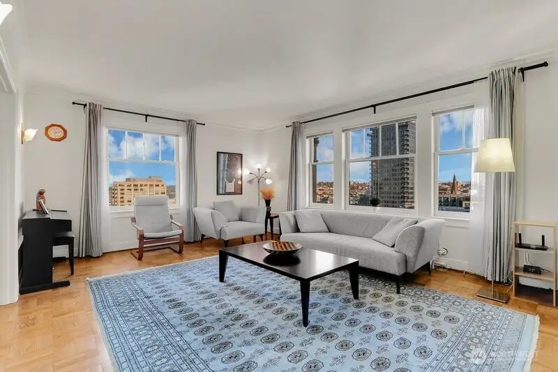 1017 Minor Avenue #1303, Seattle, WA 98104 - Image #2