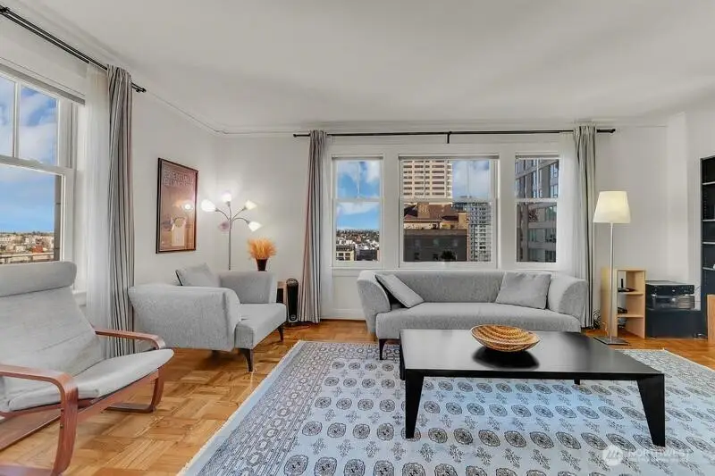 1017 Minor Avenue #1303, Seattle, WA 98104 - Image #3