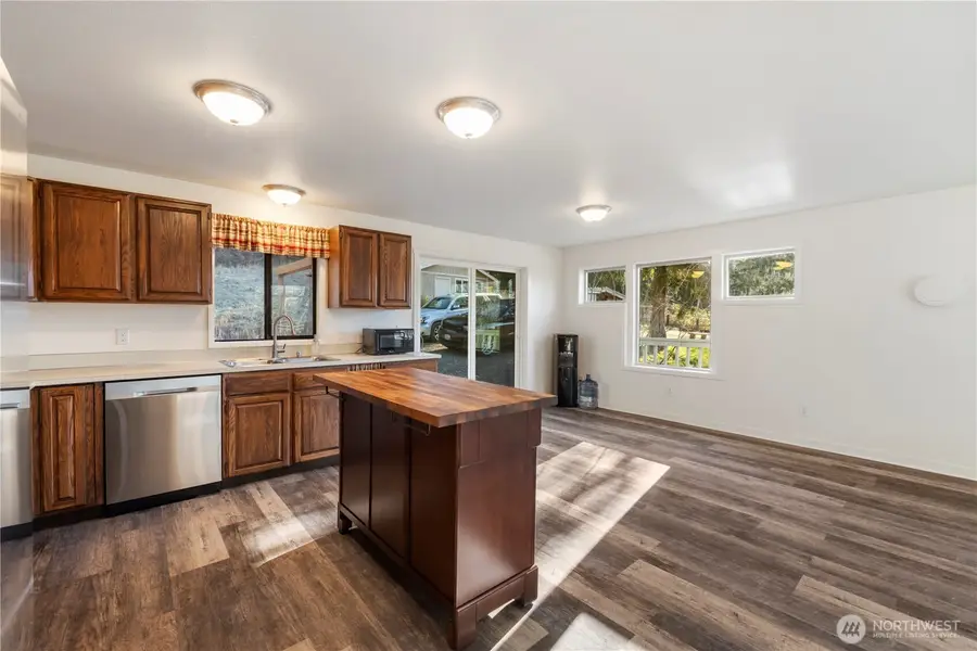 31326 SE 360th Place, Enumclaw, WA 98022 - Image #3