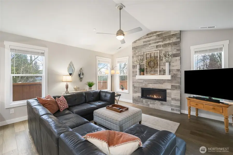 2403 12th Street Pl Sw, Puyallup, WA 98373 - #3