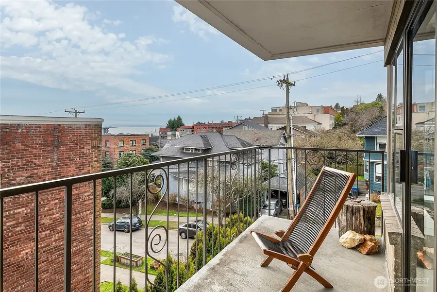 912 3rd Avenue W #202, Seattle, WA 98119 - #2