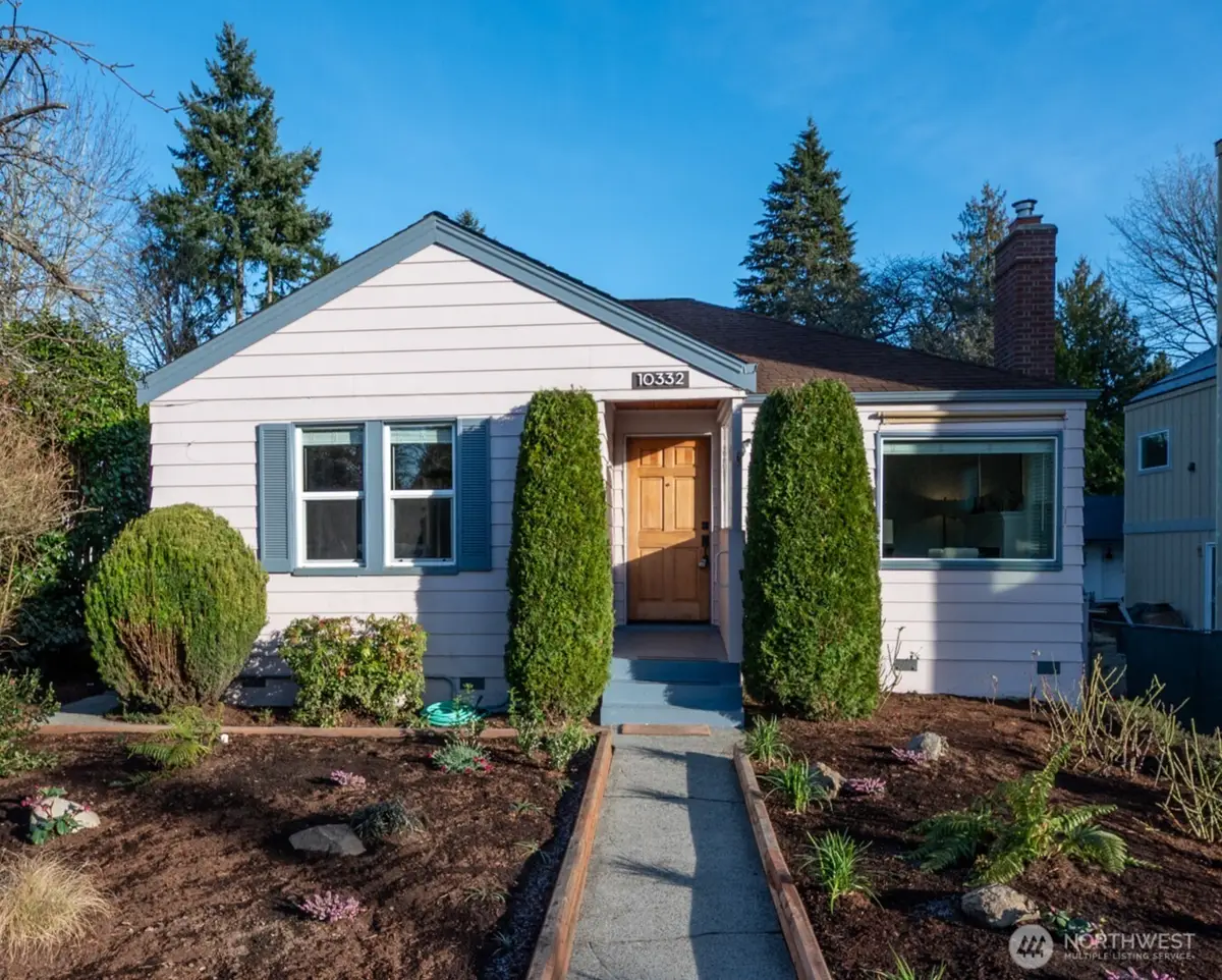 10332 Ashworth Avenue N, Seattle, WA 98133 - Image #1