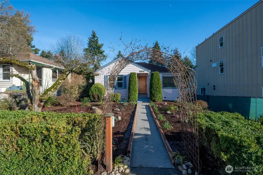 10332 Ashworth Avenue N, Seattle, WA 98133 - Image #3