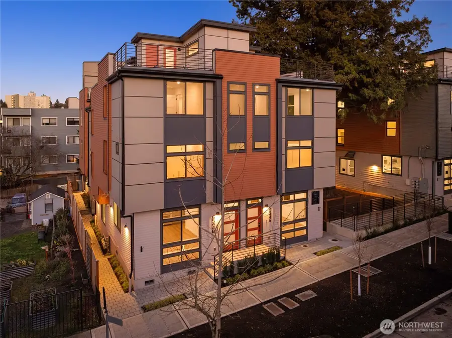 6546 Latona Avenue Ne, Seattle, WA 98115 - Image #2