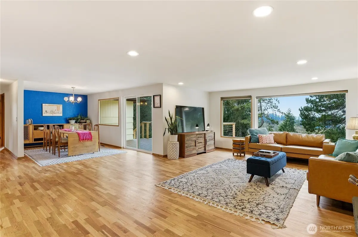 14111 12th Avenue Sw, Burien, WA 98166 - #1