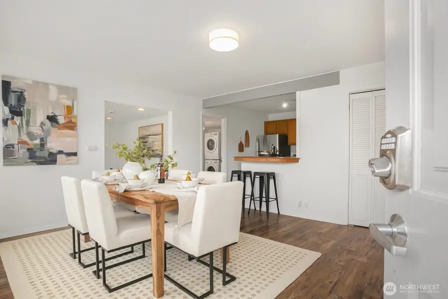 9230 31st Avenue Sw, Seattle, WA 98126 - #3