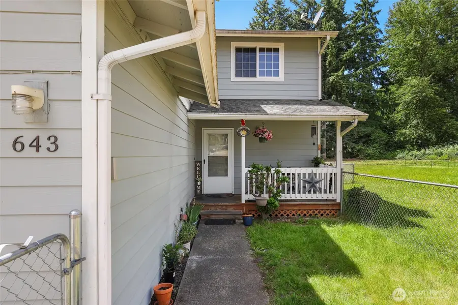 643 School Street Se, Lacey, WA 98503 - Image #2