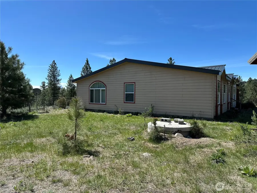 152 High Country Drive E, Tonasket, WA 98855 - #2