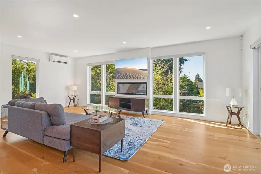 8020 17th Avenue Nw, Seattle, WA 98117 - Image #3