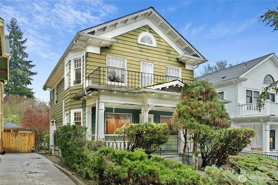 206 32nd Avenue, Seattle, WA 98122 - #2