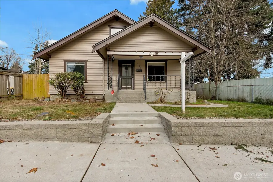 205 E 64th Street, Tacoma, WA 98404 - #3