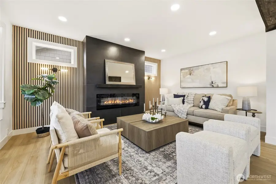 9011 36th Avenue Sw, Seattle, WA 98126 - Image #3