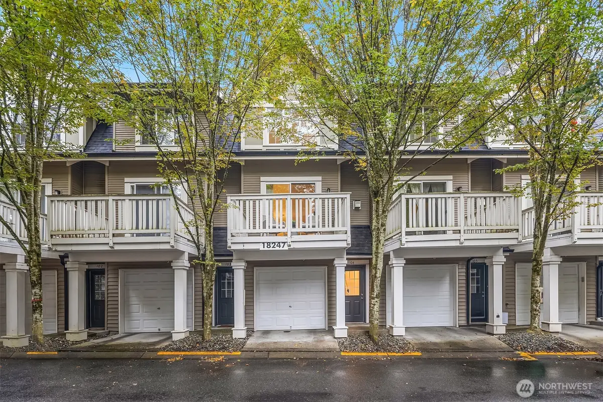 18247 NE 96th Way #104, Redmond, WA 98052 - Image #1