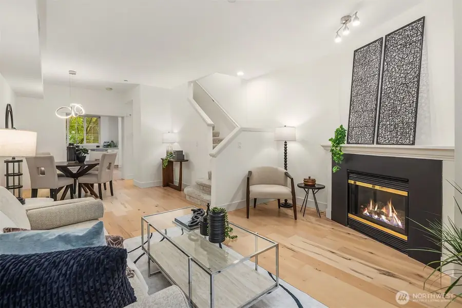 18247 NE 96th Way #104, Redmond, WA 98052 - Image #3