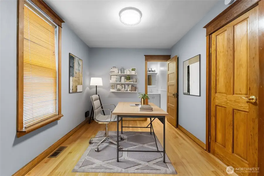 913 N Ainsworth Avenue, Tacoma, WA 98403 - Image #3