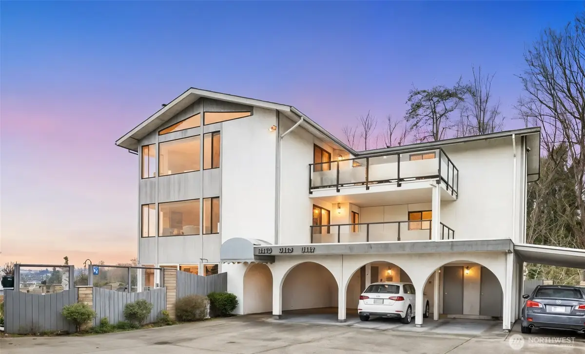 3113 W Harley Street #3115, Seattle, WA 98199 - Image #1