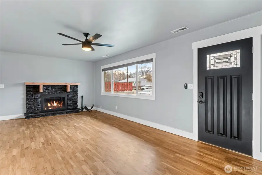 1437 Tedford Street Se, East Wenatchee, WA 98802 - Image #3