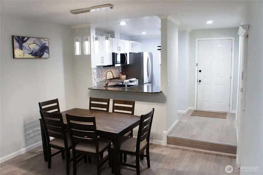 8013 NE 177th Ct #402, Kenmore, WA 98028 - Image #3