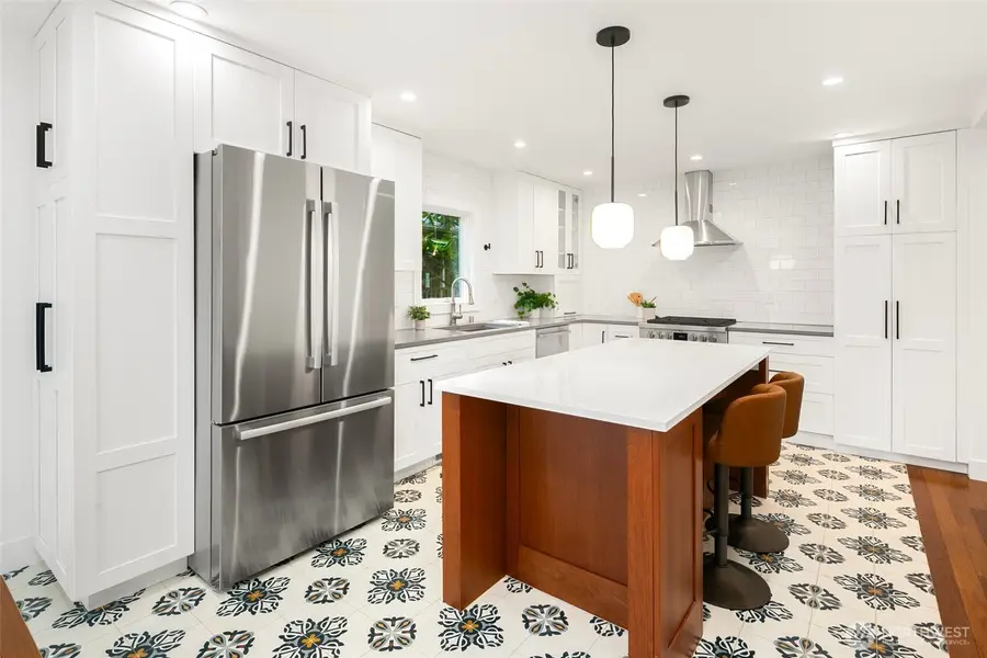 6027 6th Avenue Nw, Seattle, WA 98107 - Image #2