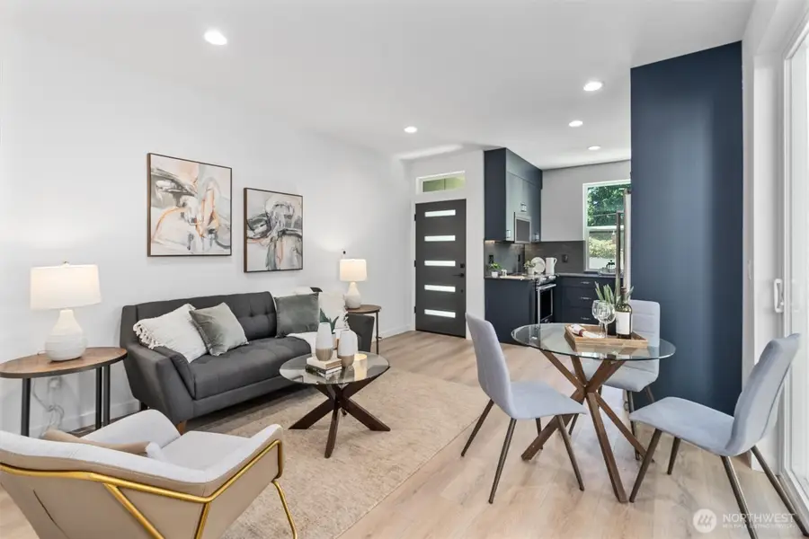 10736 Interlake Avenue N, Seattle, WA 98133 - Image #3