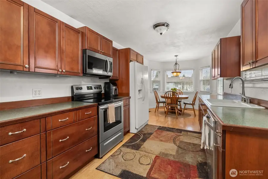 1314 Rainier Street, Sumner, WA 98390 - Image #2