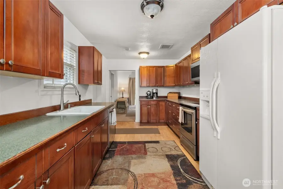 1314 Rainier Street, Sumner, WA 98390 - Image #3