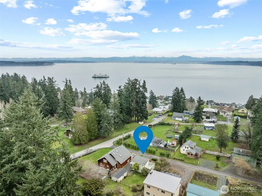 6876 Helena Street, Clinton, WA 98236 - Image #2