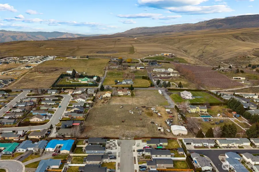 608 N Nester Court, East Wenatchee, WA 98802 - Image #2