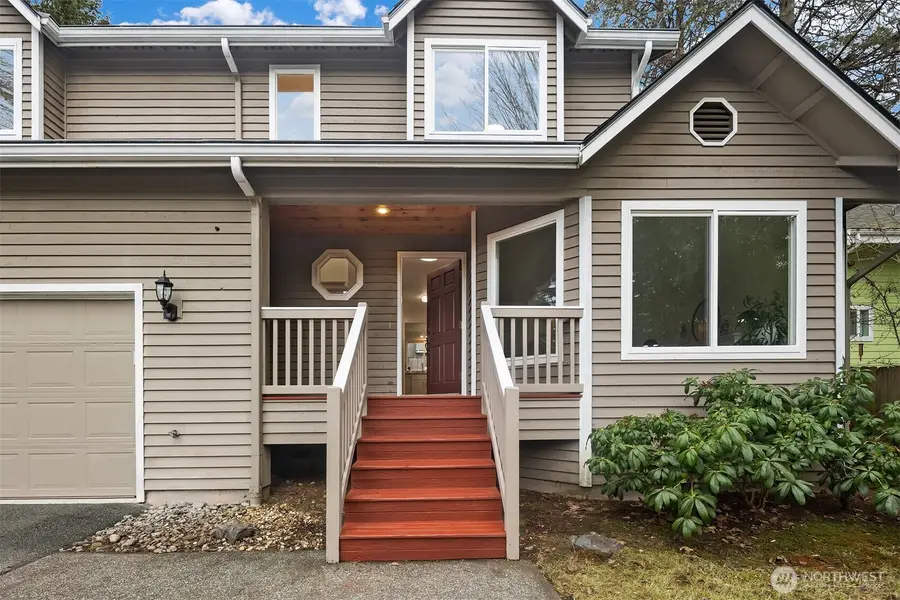 12704 37th Avenue Ne, Seattle, WA 98125 - Image #2