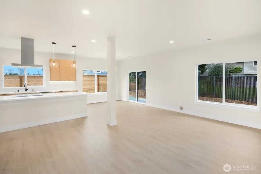 910 S 138th Street #A, Burien, WA 98168 - Image #3