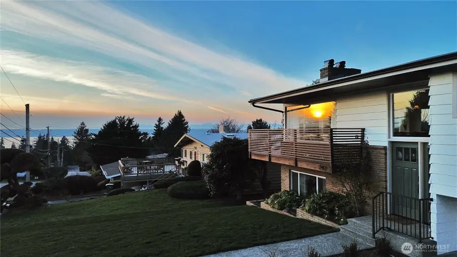 242 SW 186th Street, Normandy Park, WA 98166 - Image #2