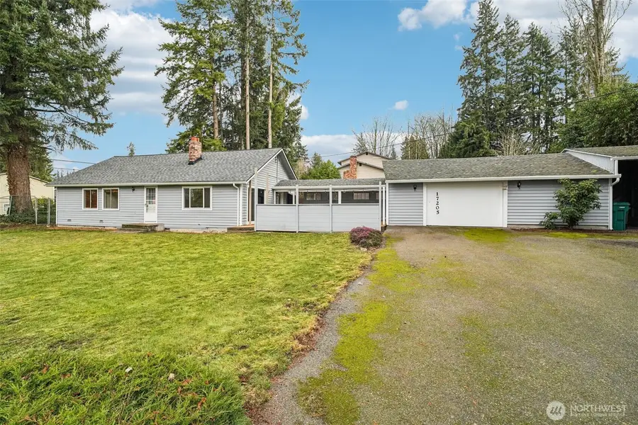 17205 Spruce Way, Lynnwood, WA 98037 - Image #2