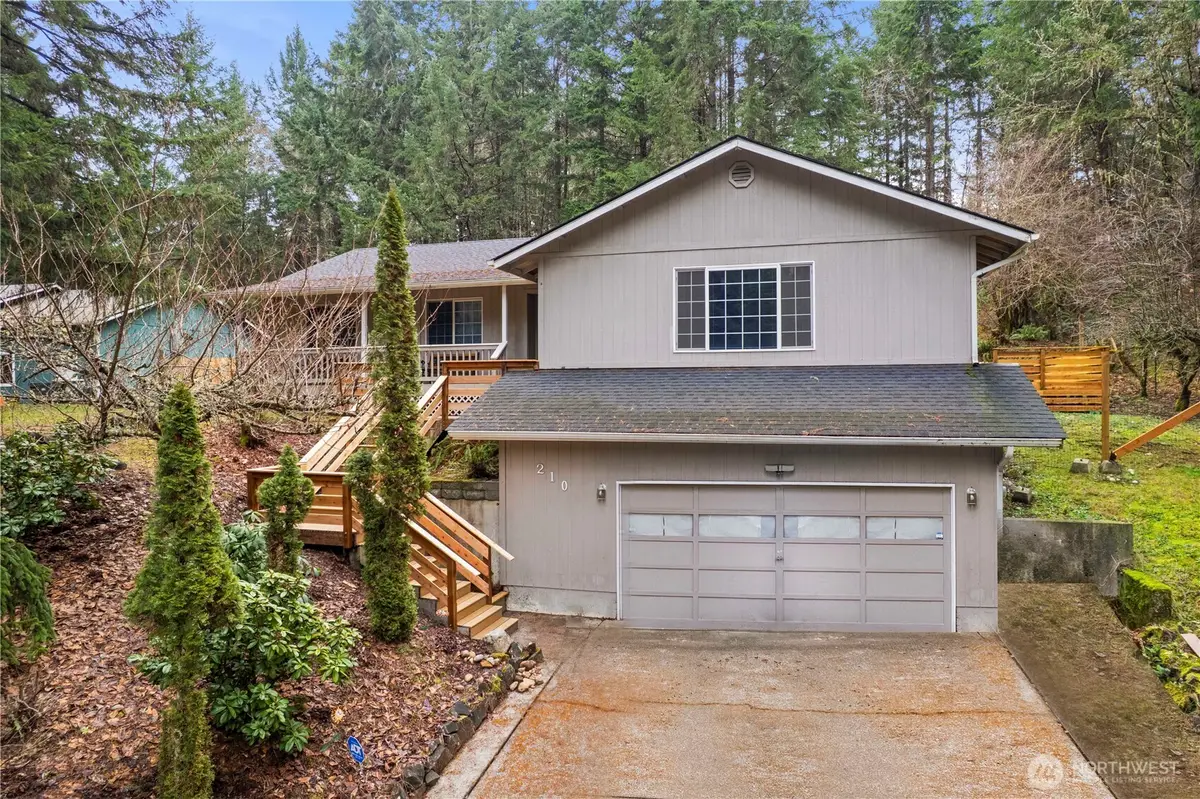 210 Country Estates Drive W, Rainier, WA 98576 - Image #1