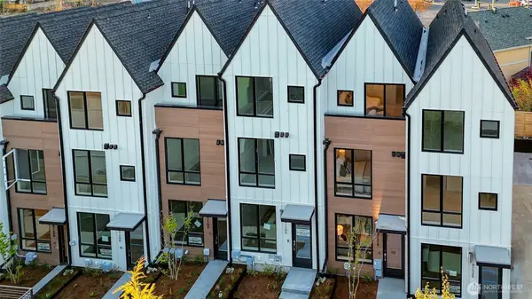 9752 Holman Road Nw, Seattle, WA 98117