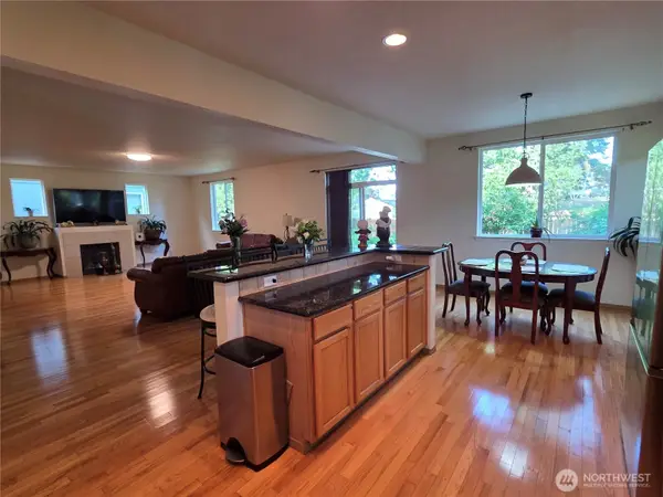 912 Gina Court Se, Olympia, WA 98513