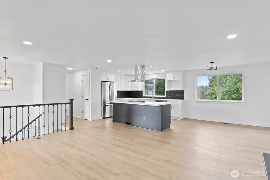 7545 Old Military Rd Ne, Bremerton, WA 98311 - Image #3