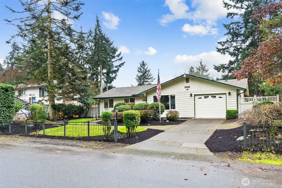 8825 Skokomish Way Ne, Olympia, WA 98516 - Image #2