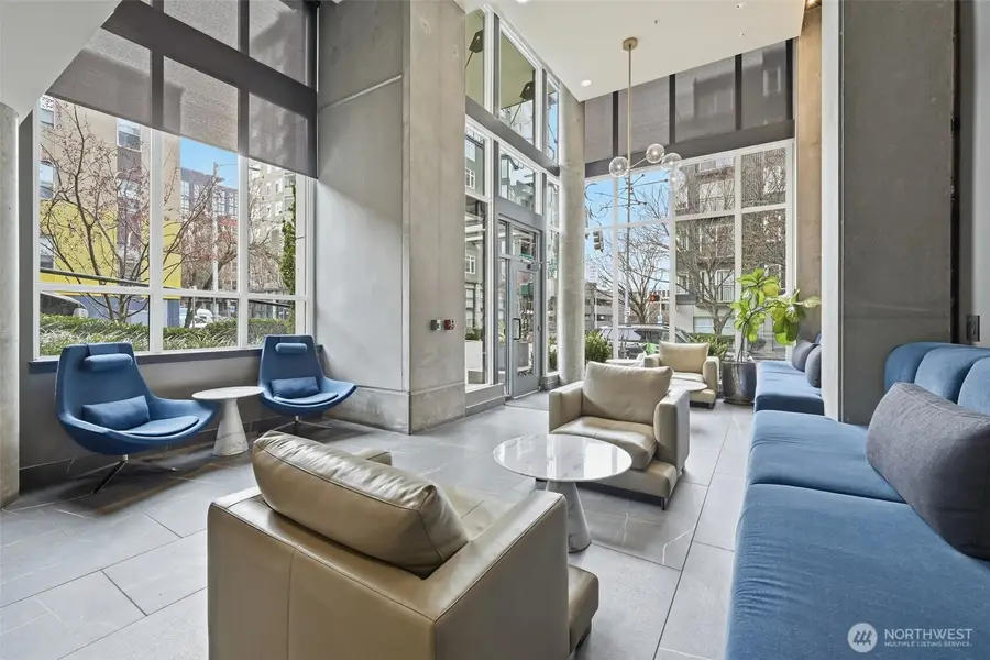 76 Cedar Street #807, Seattle, WA 98121 - Image #2