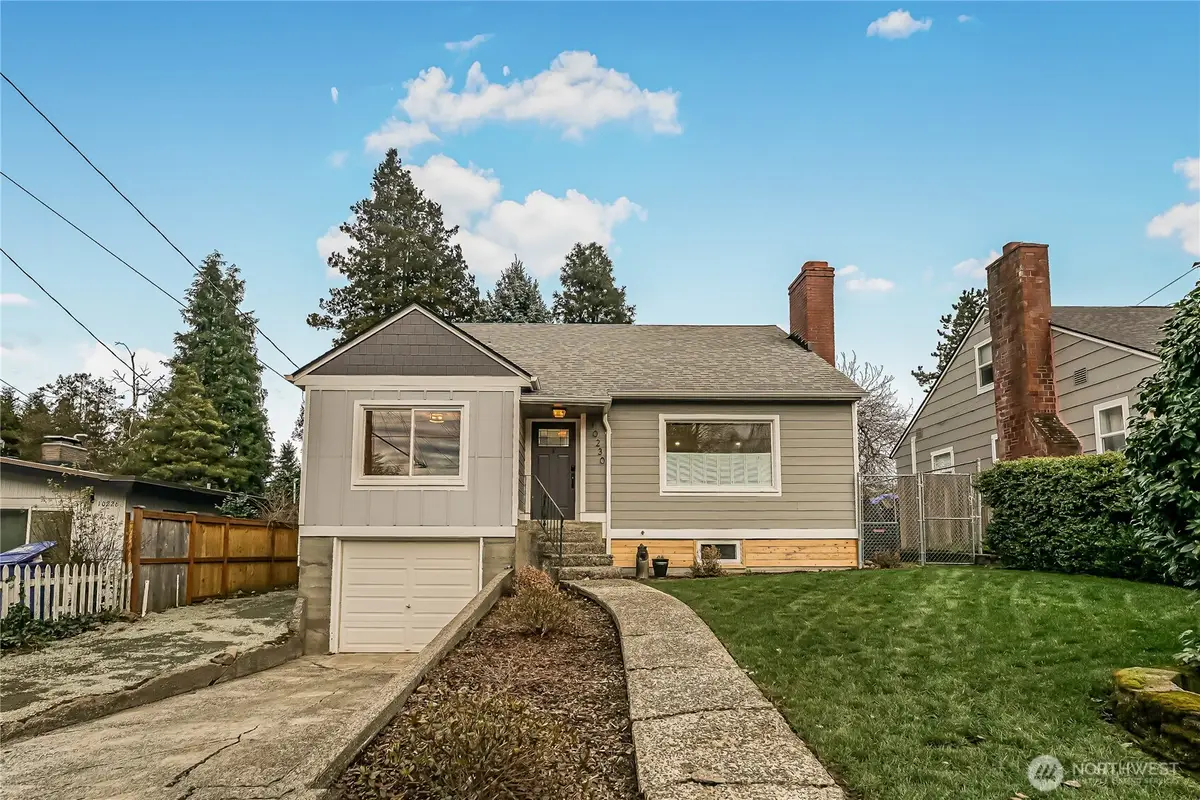 10230 62nd Avenue S, Seattle, WA 98178 - Image #1