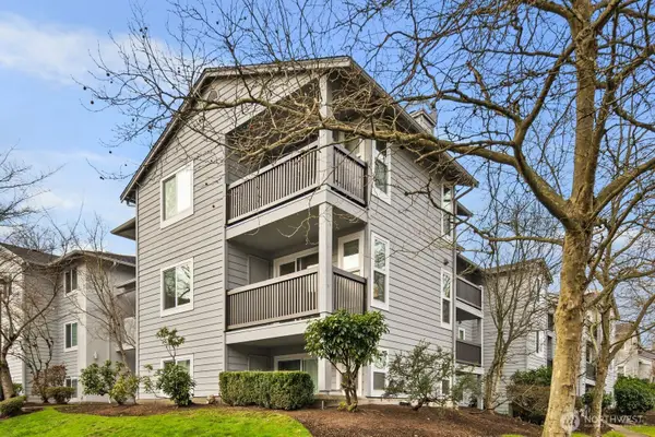 6700 NE 182nd Street #A208, Kenmore, WA 98028